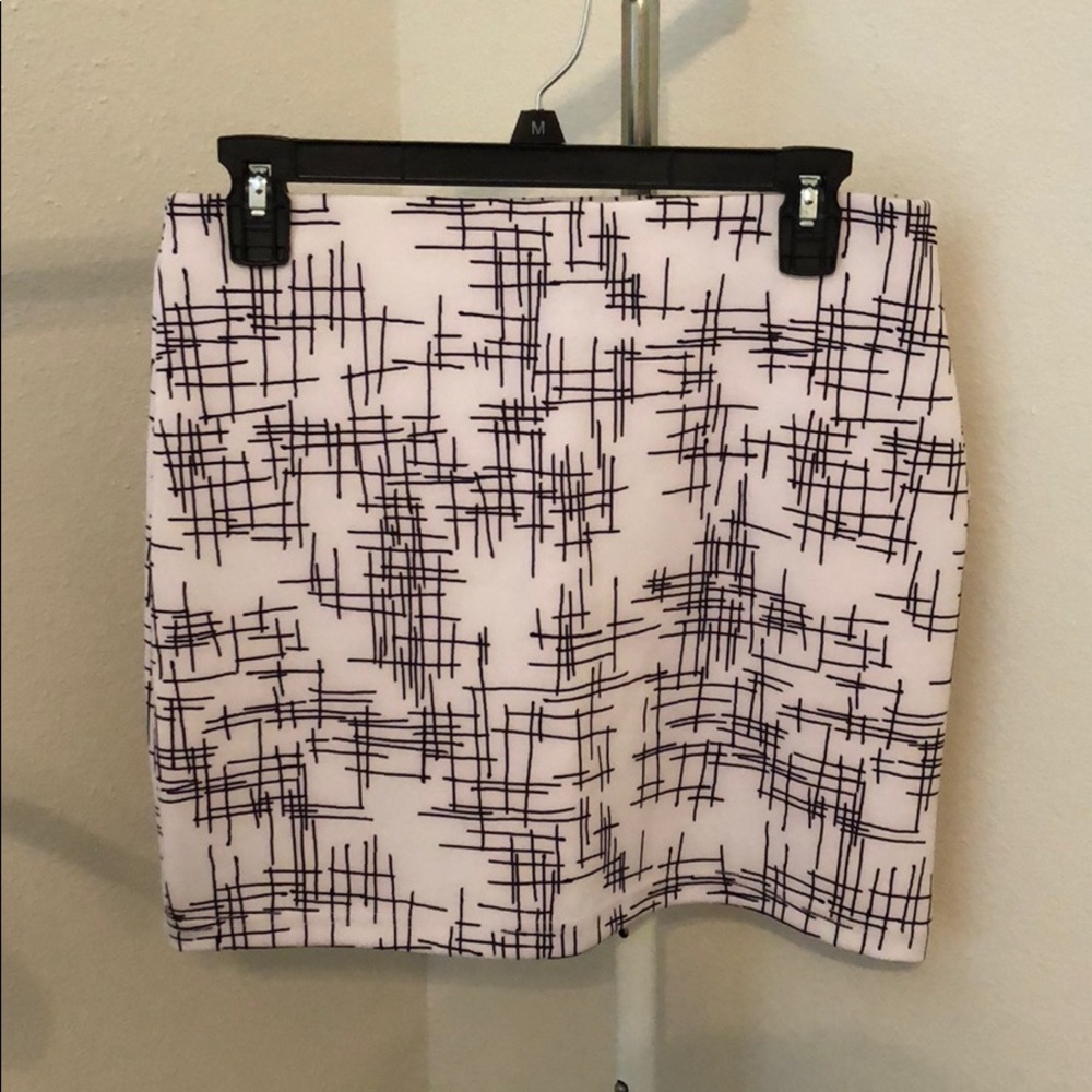 Black and white body con skirt